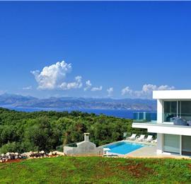 4 bedroom villa with pool and sea view in Perithia, Corfu, sleeps 9